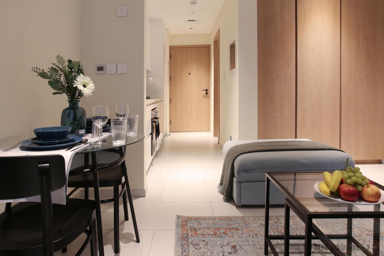 דובאי Luxury Studios With Burj Khalifa Or Canal View In Downtown - Marquise Square Tower מראה חיצוני תמונה