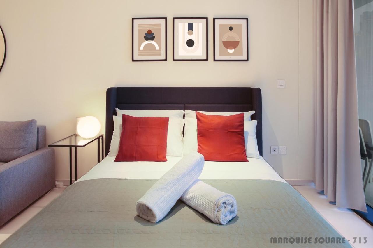 דובאי Luxury Studios With Burj Khalifa Or Canal View In Downtown - Marquise Square Tower מראה חיצוני תמונה