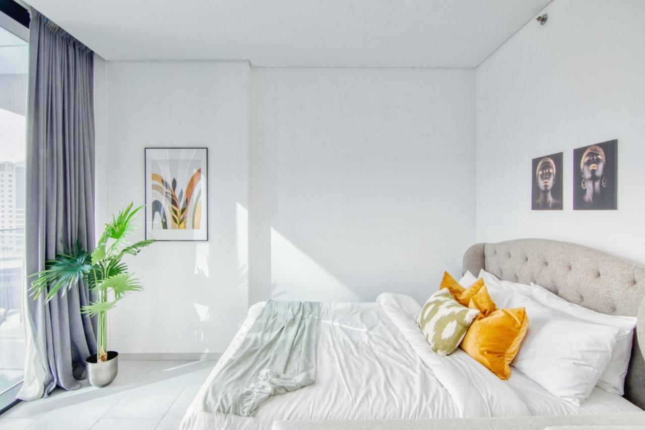 דובאי Luxury Studios With Burj Khalifa Or Canal View In Downtown - Marquise Square Tower מראה חיצוני תמונה