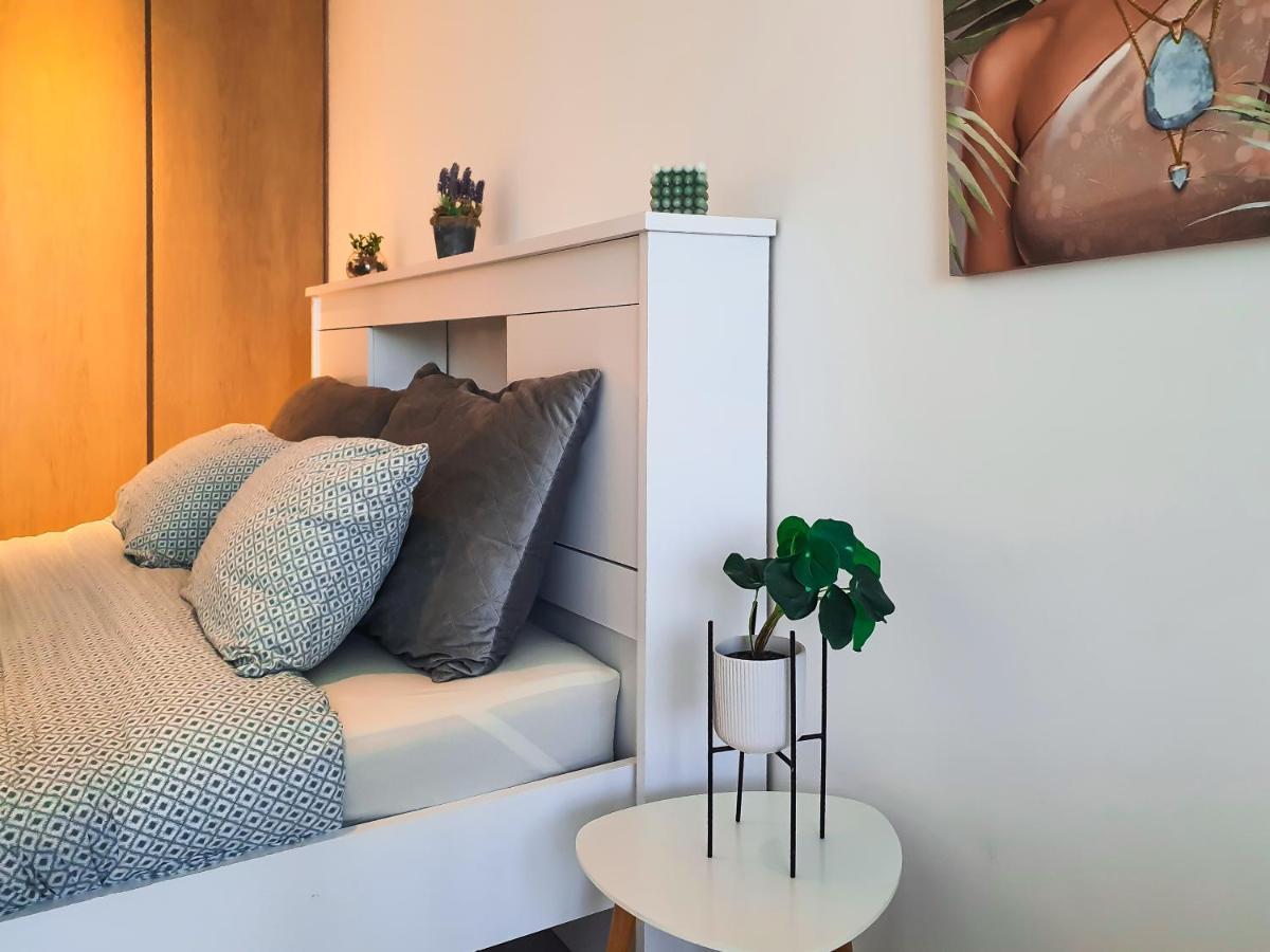 דובאי Luxury Studios With Burj Khalifa Or Canal View In Downtown - Marquise Square Tower מראה חיצוני תמונה