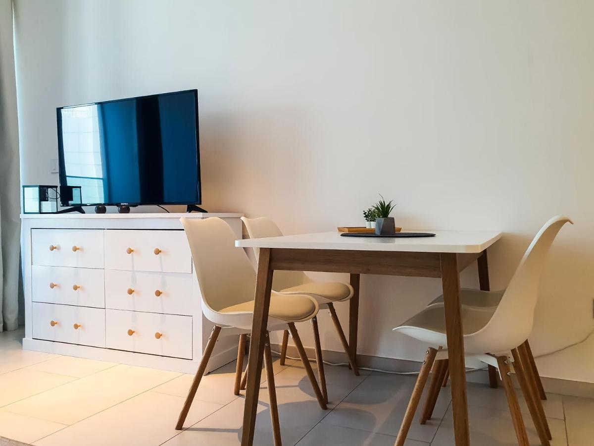 דובאי Luxury Studios With Burj Khalifa Or Canal View In Downtown - Marquise Square Tower מראה חיצוני תמונה