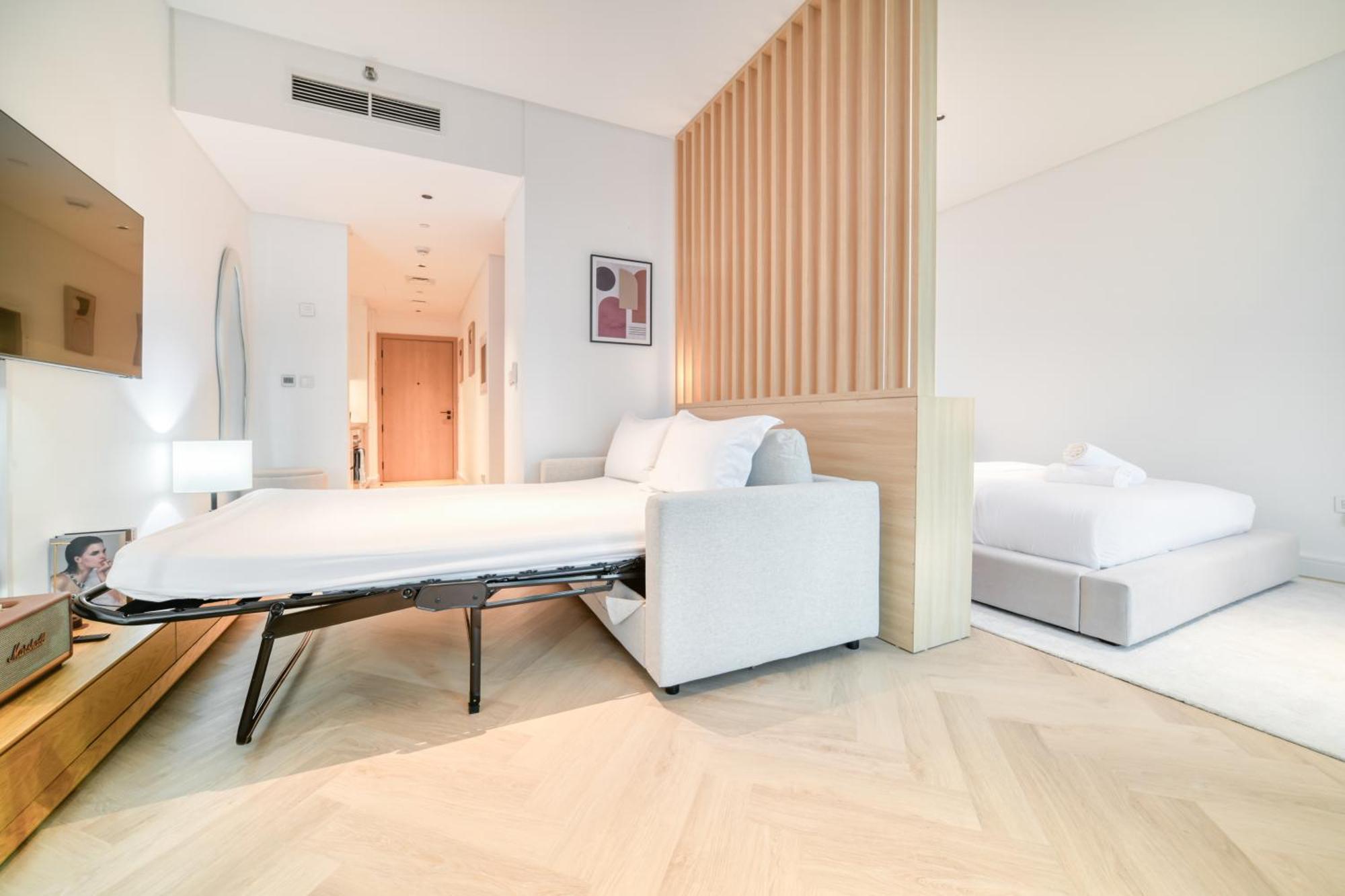 דובאי Luxury Studios With Burj Khalifa Or Canal View In Downtown - Marquise Square Tower מראה חיצוני תמונה