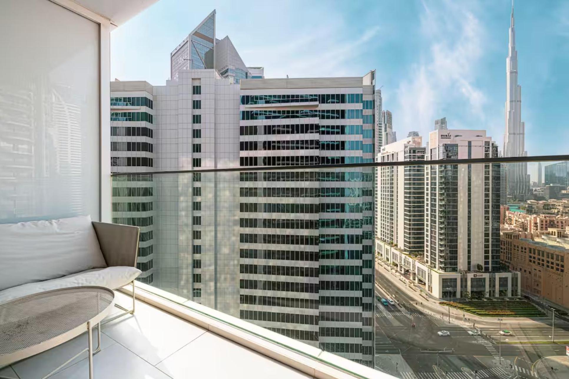 דובאי Luxury Studios With Burj Khalifa Or Canal View In Downtown - Marquise Square Tower חדר תמונה